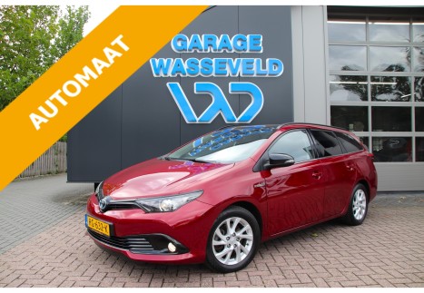 Toyota Auris Touring Sports 1.8 Hybrid Black Ed. Trekhaak/Camera/Cruise/DAB
